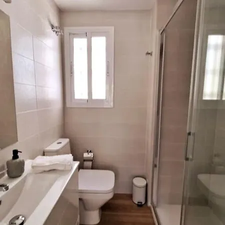 Moderno Apartamento Sevilla Zona Nervion. Wifi/Ac Exterior photo