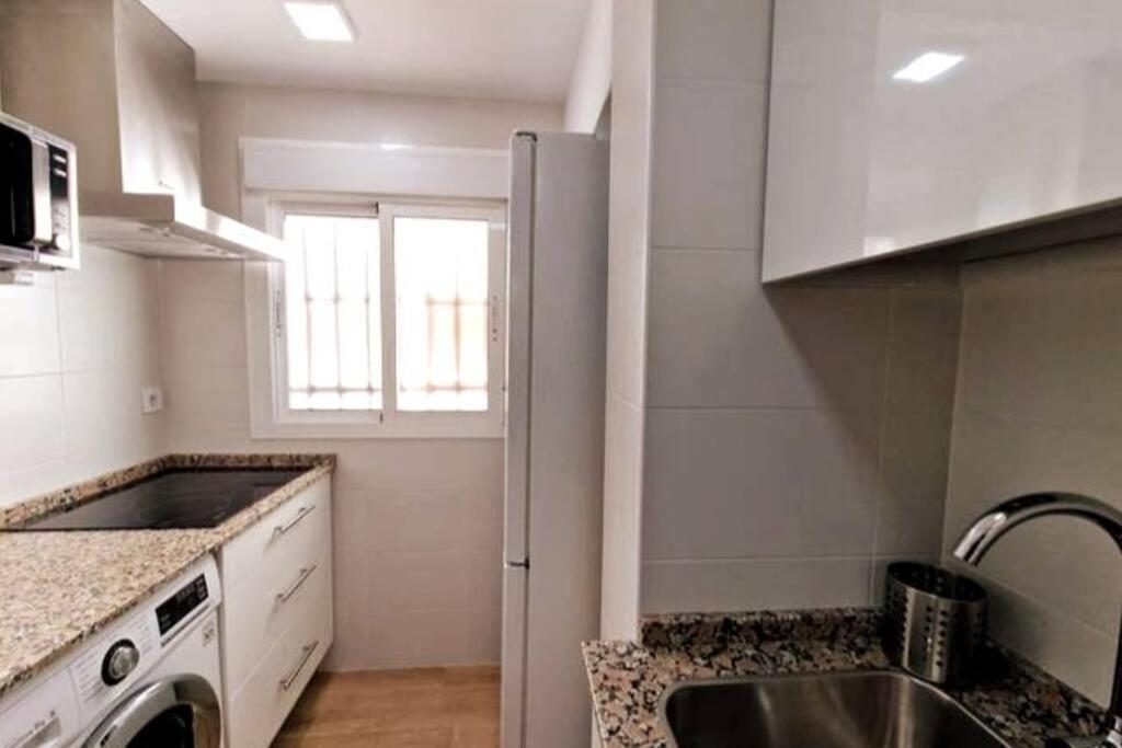 Moderno Zona Nervion. Wifi/ac Apartamento Sevilla